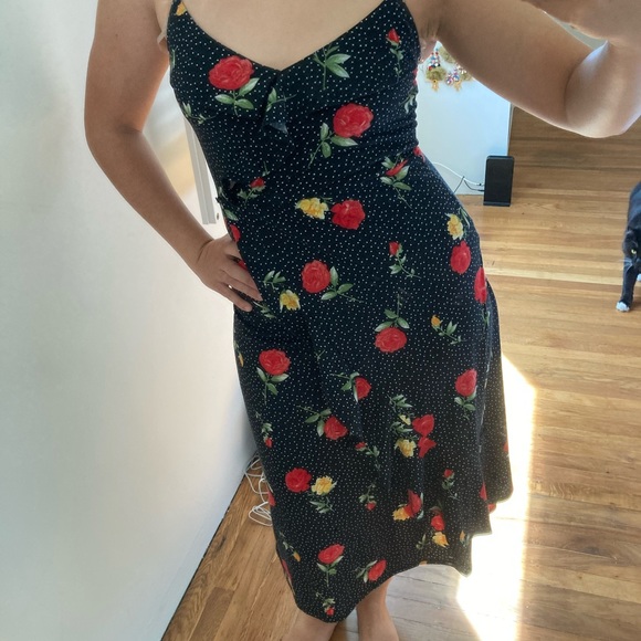 Polka dot rose print ruffle dress - Picture 2 of 5